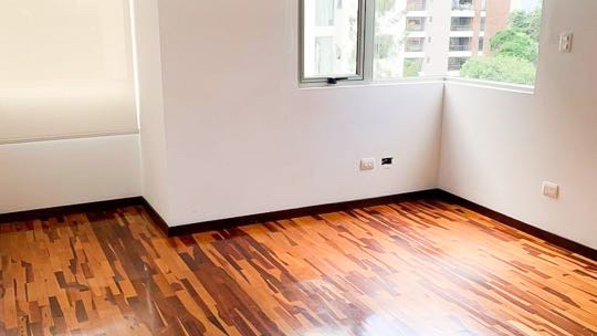 Apartamento en Renta  Zona 14 Torre Quattro - Miniatura 5