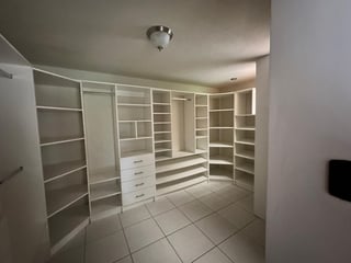 Casa Residencial en Venta en Zona 16 Kanajuyú II - Image 12