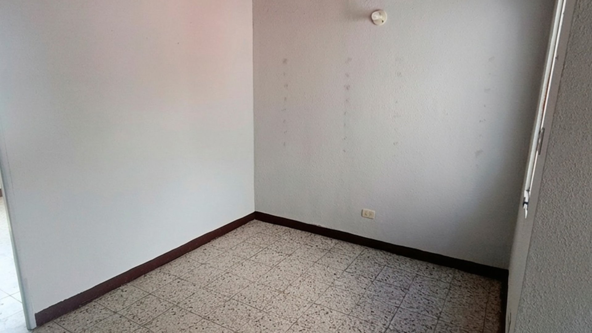 Casa en venta en Pinares del Norte, zona 18. - Miniatura 10