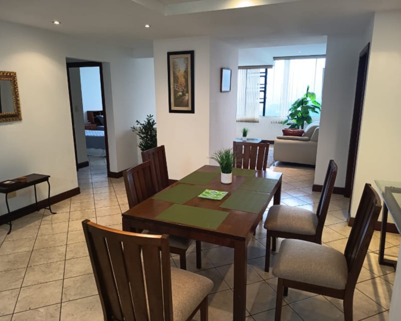 RENTA Apartamento amueblado en Milenia zona 10