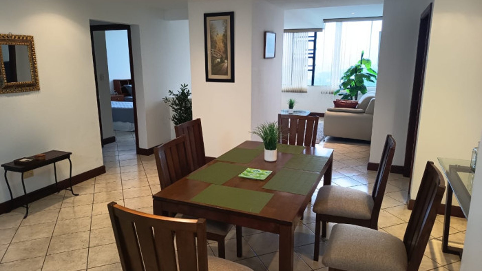 RENTA Apartamento amueblado en Milenia zona 10