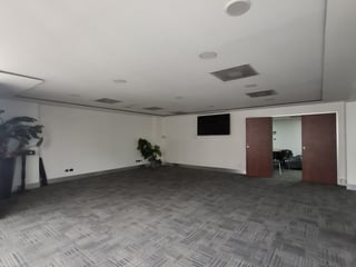 Oficina para inversión en venta en zona 10 Medio nivel - 3