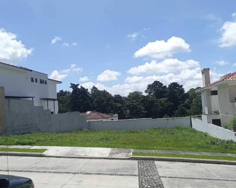 Venta de terreno en Lomas de San Isidro, zona 16