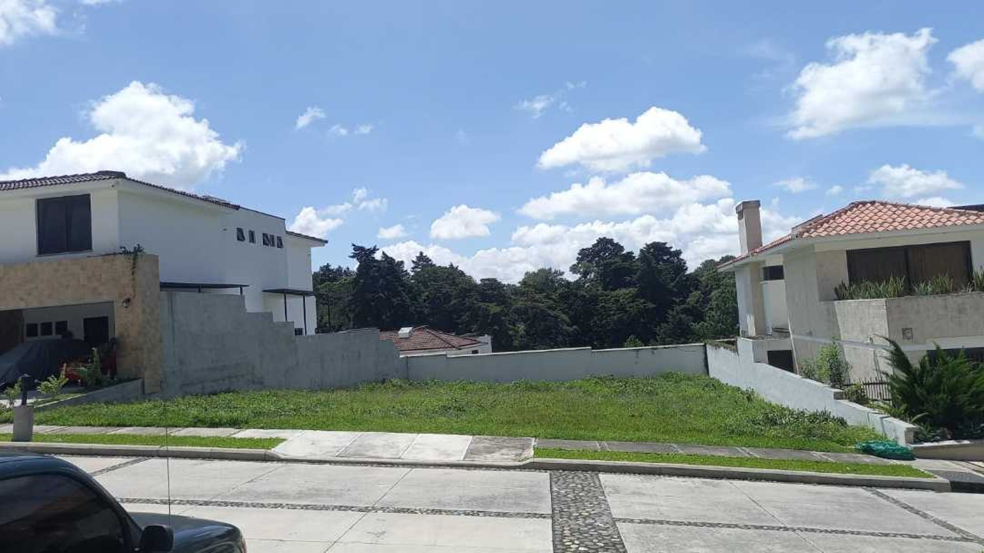 Venta de terreno en Lomas de San Isidro, zona 16 - Image 1
