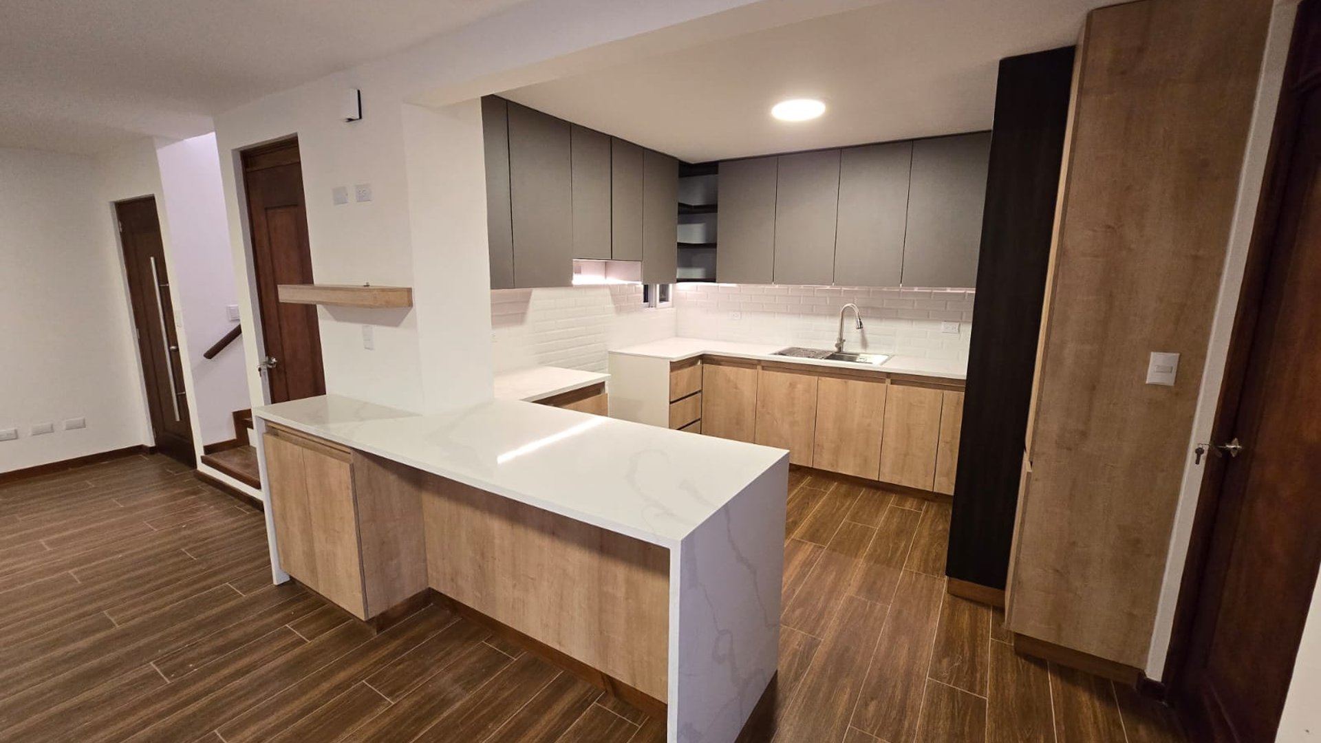 VENDO CASA EN ZONA 12 VIENTOS DEL VALLE - Miniatura 7