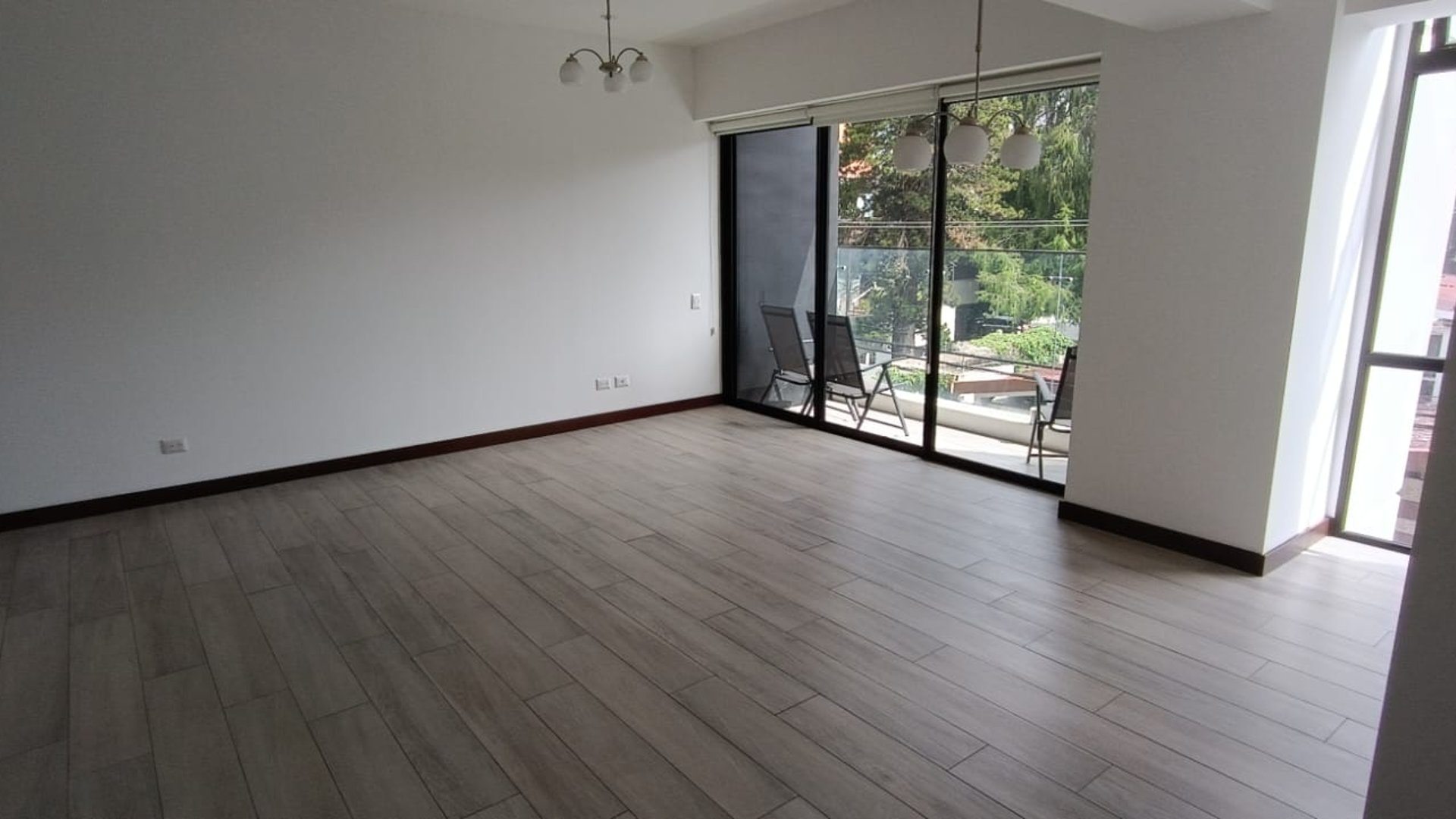 Apartamento en renta - 3 habitaciones cercano a las Americas Ref-5950 - Miniatura 4