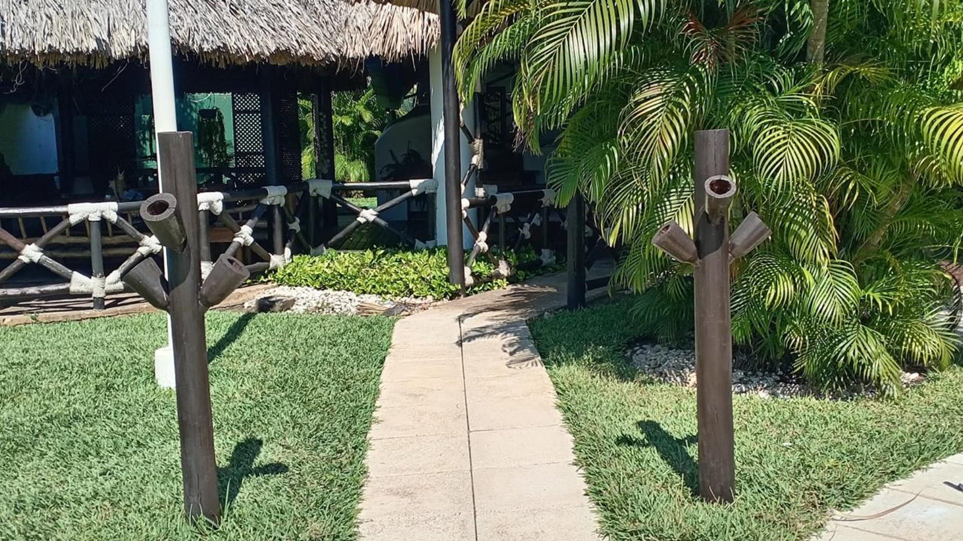 VENTA DE LINDA CASA AMUEBLADA - MARENA, CHULAMAR
