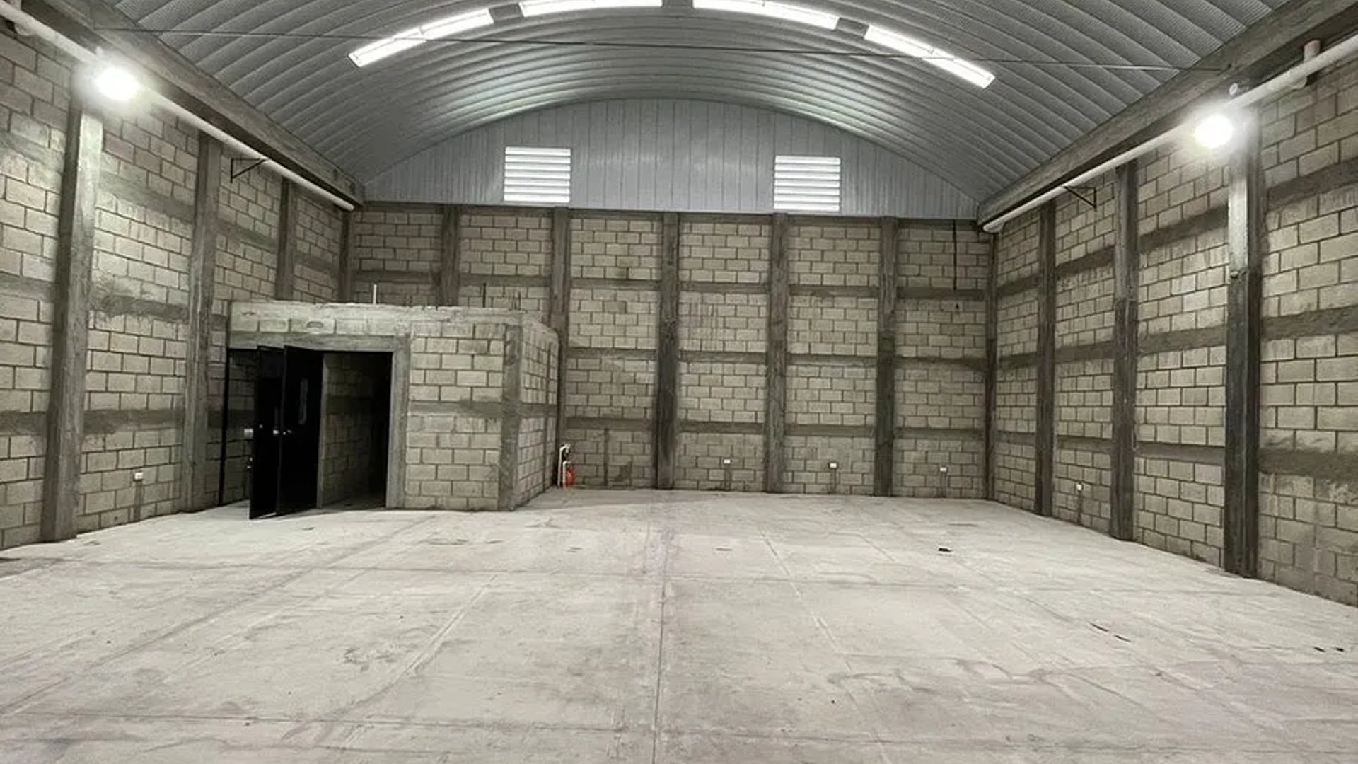BODEGA EN VENTA – 300 m² VILLA NUEVA - Miniatura 2