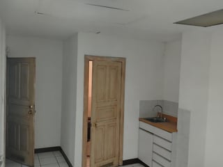 Oficina en Renta, en zona 10, ideal para Médicos - 5