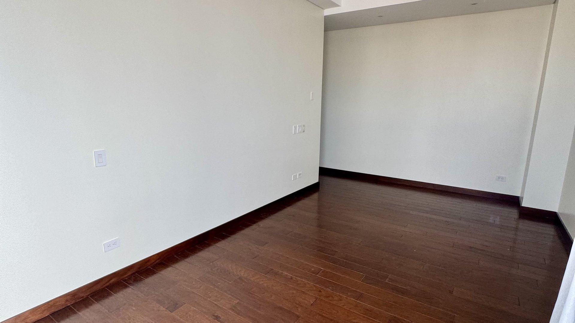 Apartamento en renta zona 16 / Ramblas de Cayalá - Miniatura 2