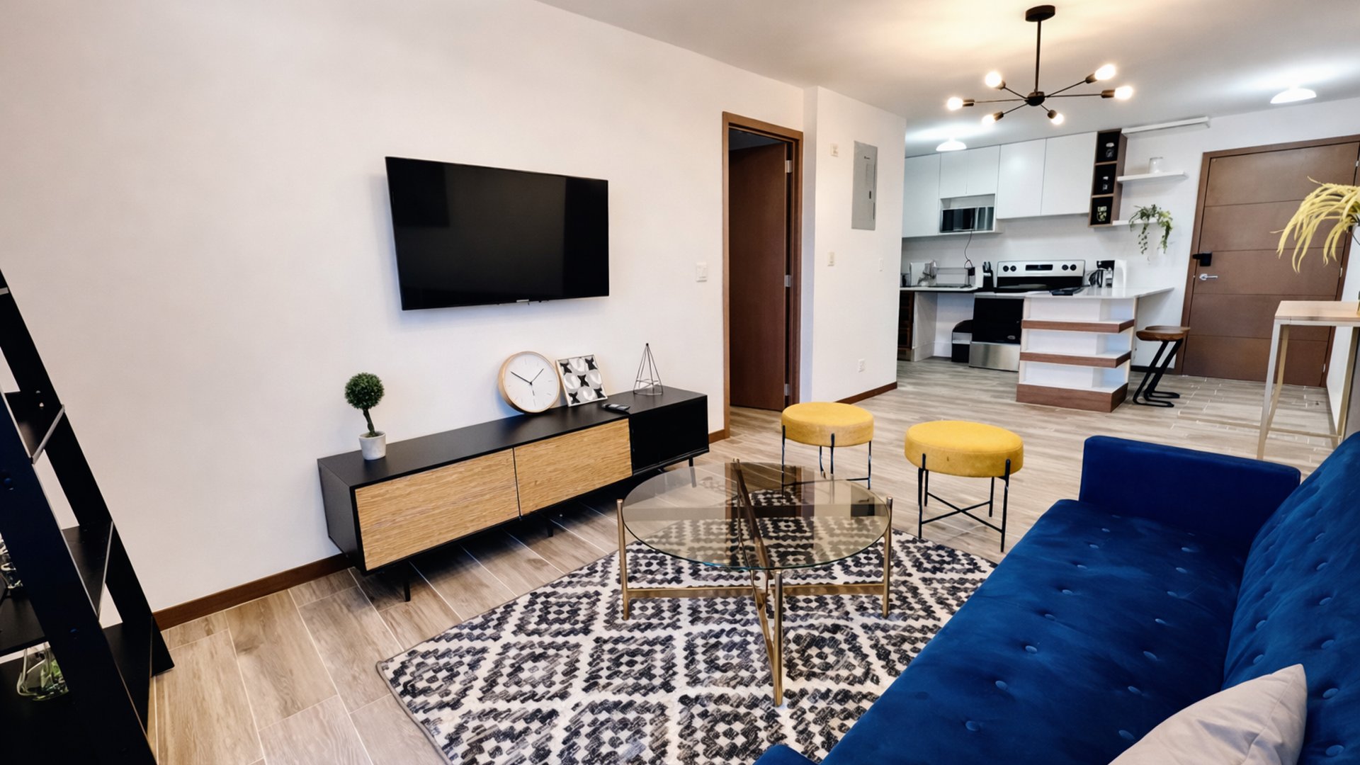 Apartamento Amueblado En Renta Zona 14 | Condado Catorce - Miniatura 5