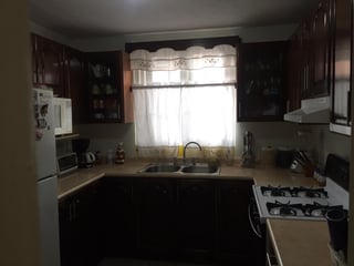 Vendo Linda Casa en Condominio Quebradas De Las Rosas, Zona 12 - 4