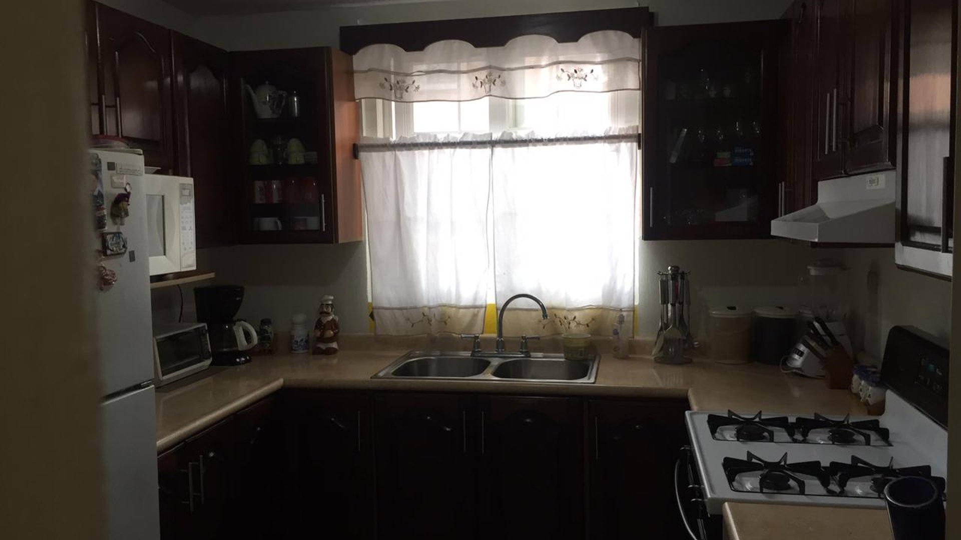 Vendo Linda Casa en Condominio Quebradas De Las Rosas, Zona 12 - Miniatura 4