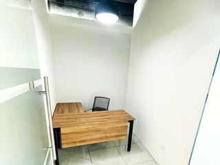 Oficina en Alquiler en Zona 10 - 3
