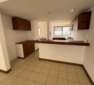 Casa dentro de garita en renta - 3 habitaciones en zona 16 Ref-5713