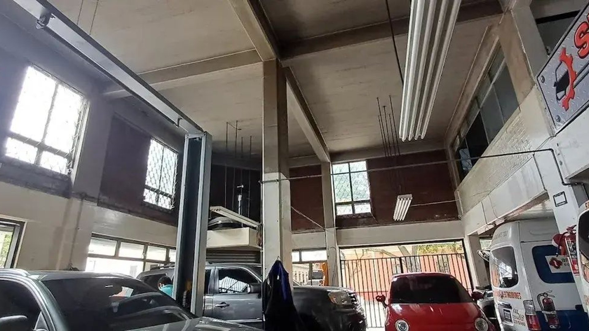 VENTA / RENTA – EDIFICIO COMERCIAL EN ZONA 1 - Miniatura 5