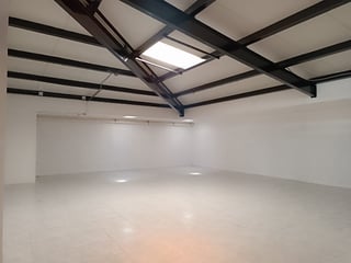 LOCAL DE 189.79M2 EN ZONA 10 - 4