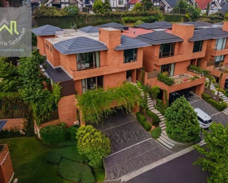 RESIDENCIAS CONCEPCION / Preciosa casa en venta, km15.5