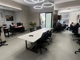 Oficina en Venta – Zona 10 - 3
