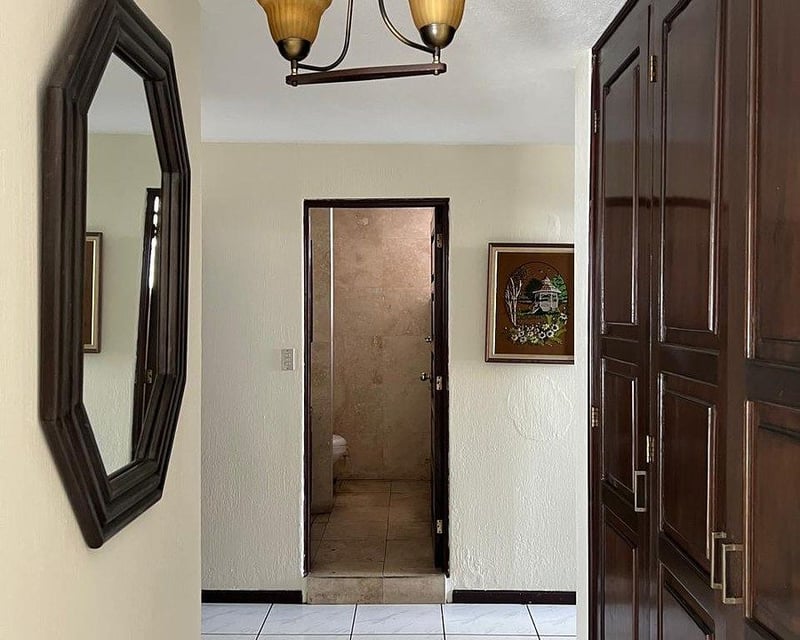 🏢 Apartamento en RENTA – Zona 9 | 3 Habitaciones | 2 Parqueos