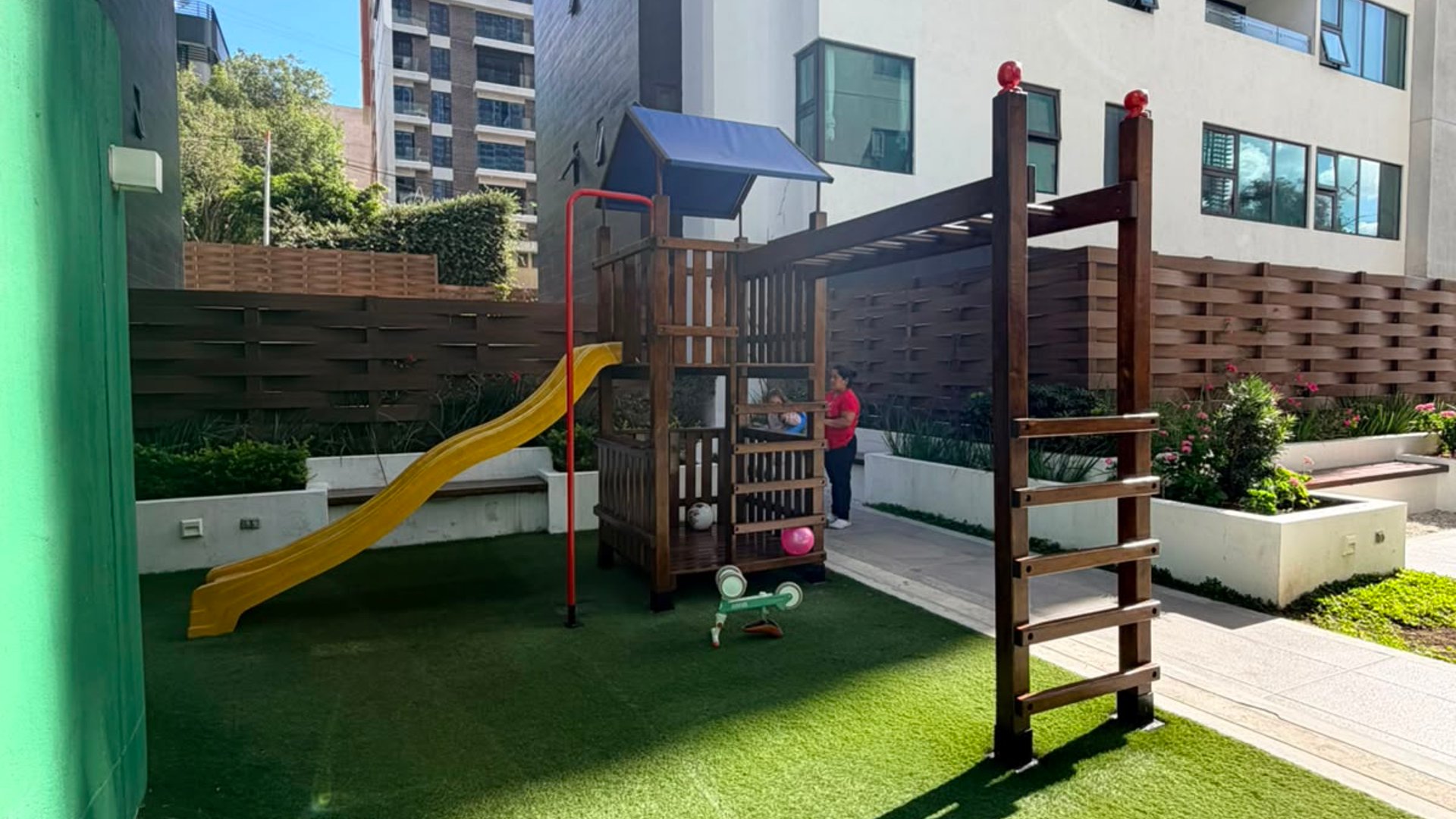APARTAMENTO EN RENTA |AMUEBLADO | LIV | ZONA 15 - Miniatura 12