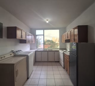 Apartamento Amueblado en Renta en Zona 12