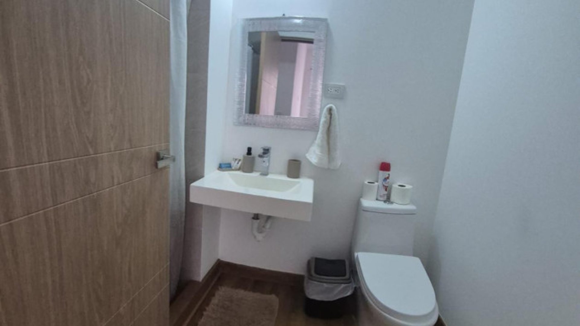 Rento Apartamento Nuevo Amueblado y Equipado en zona 2 - Miniatura 14