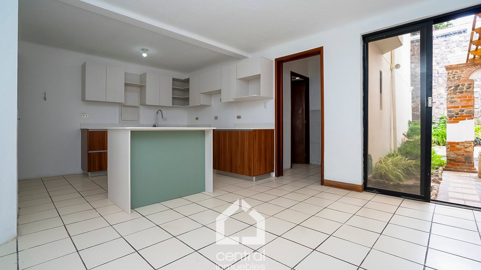 Casa en Residenciales San Miguel, km.16.5 carretera al Salvador - Miniatura 7