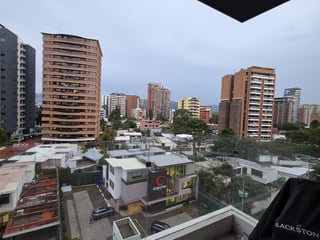 Apartamento en venta, Edificio Vistana, zona 14 - 5