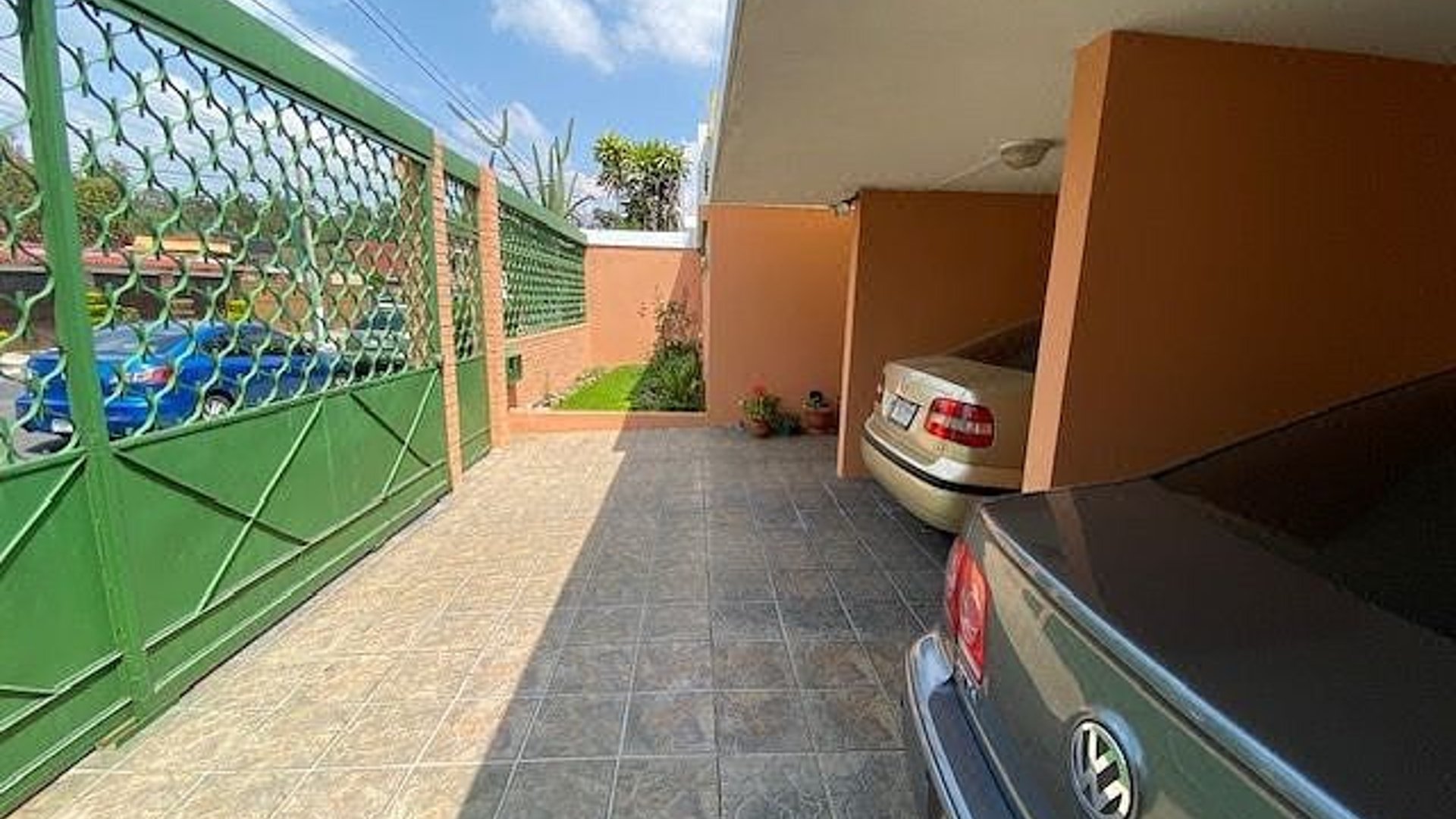 Casa en venta en Granai III, zona 11