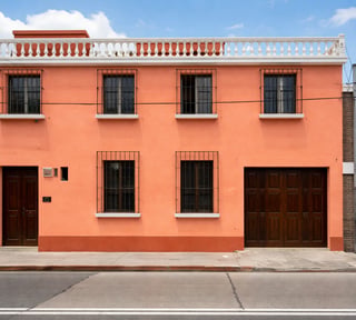 Propiedad comercial en venta | A pasos del Arco de Correos, Zona 1