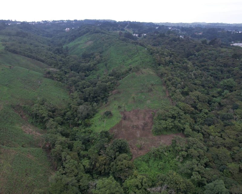 Terreno en venta de 4 manzanas en KM 28 CAES, Villa Canales Ref-4970