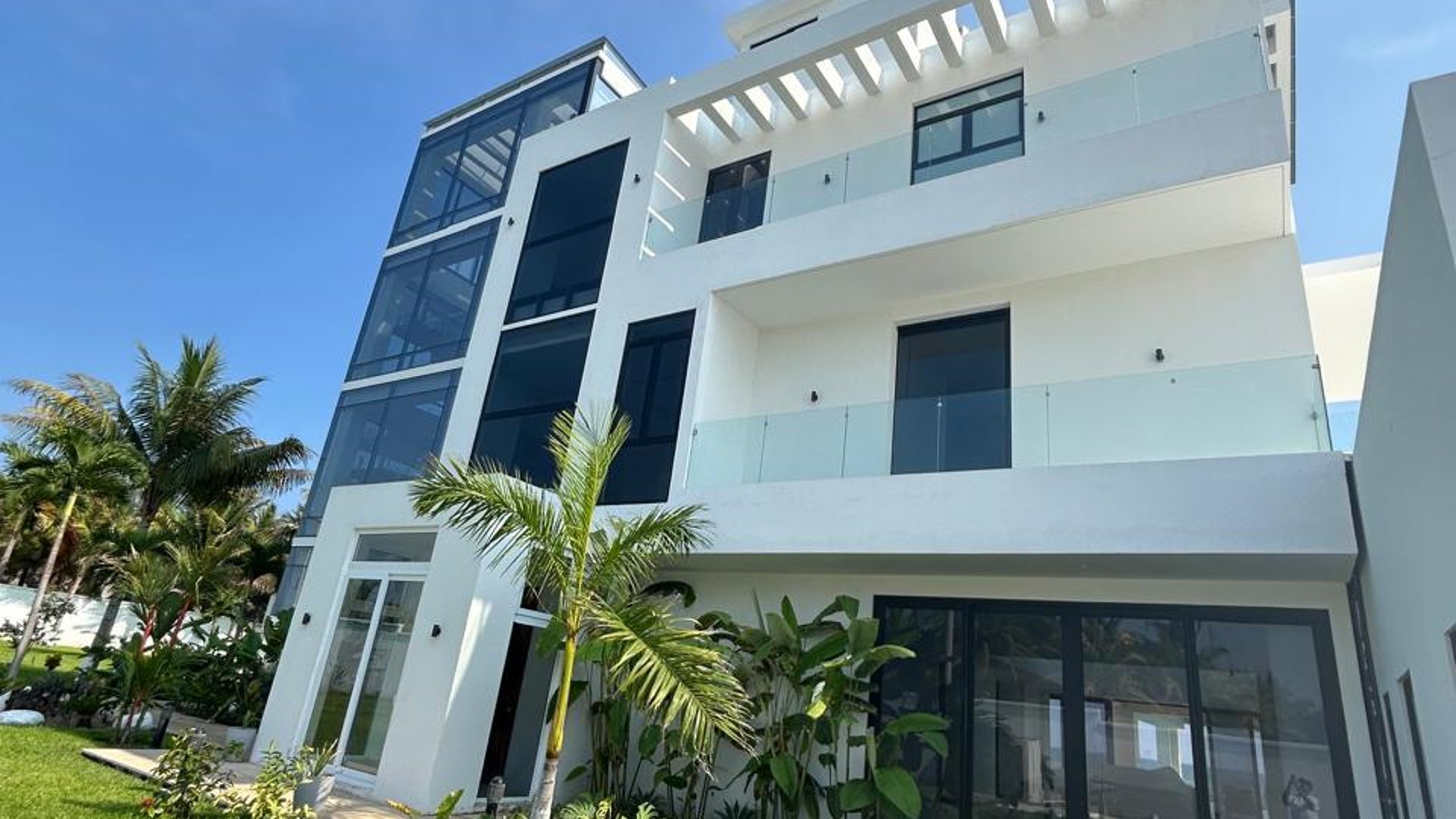 MONTERRICO EL CEBOLLITO CASA NUEVA EN VENTA  - Miniatura 6