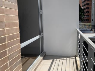 Apartamento en alquiler amueblado de 2 habs. Torre 14, zona 14 - 5