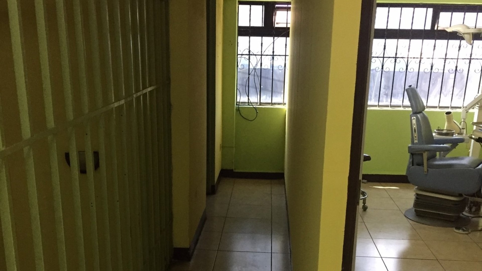 CLINICA EQUIPADA EN RENTA EN ZONA 5 - Miniatura 4