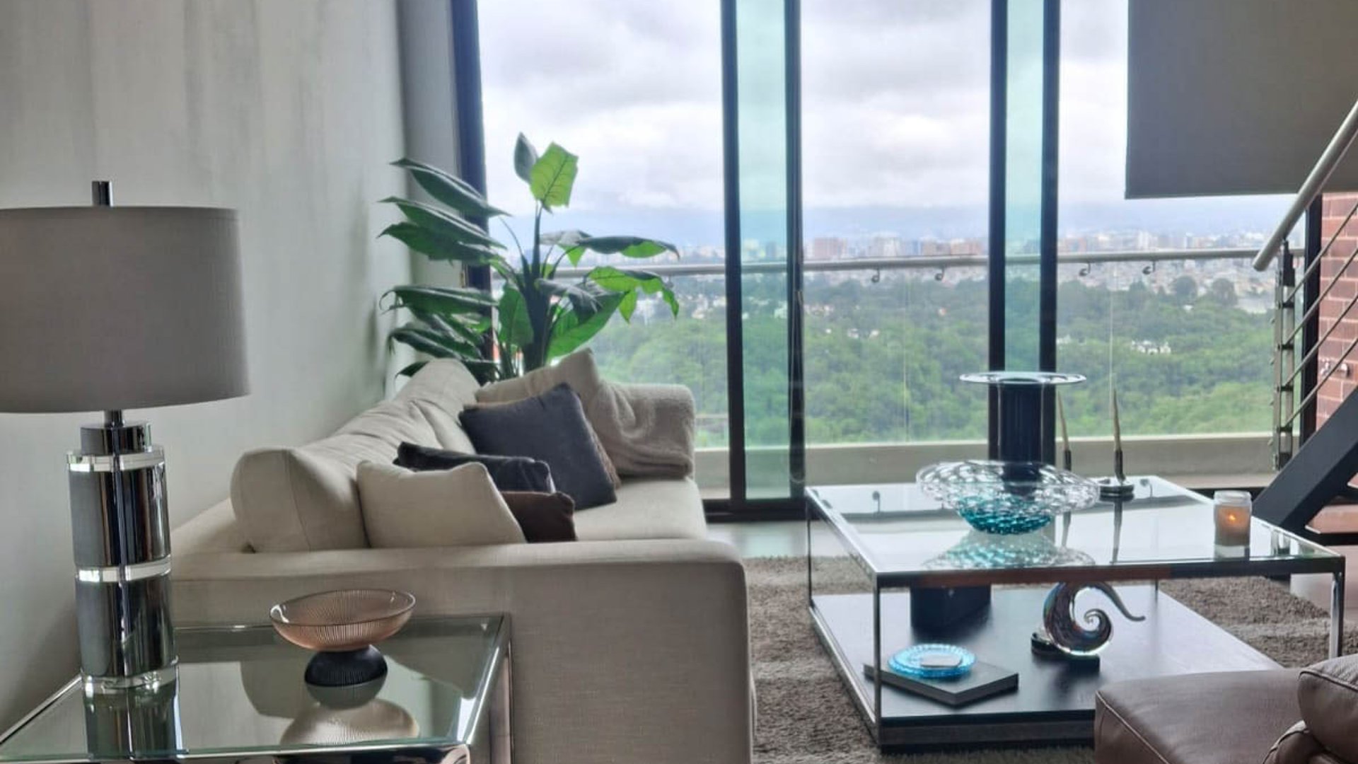 PENTHOUSE EN VENTA EN CAYALA ZONA 16 - Image 1