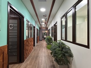 Oficina en venta zona 10 - Image 5