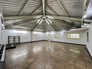 Propiedad Comercial en Alquiler | Avenida Petapa - 5