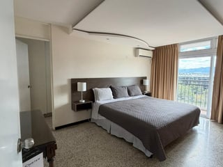 Apartamento Amueblado de 3 habitaciones en Edificio Ciudad Vieja Zona 10 - 3