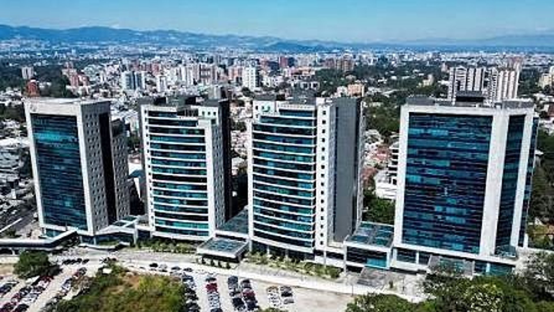 OFICINA GRANDE Y MODERNA EN ZONA PRADERA‼️ - Image 1