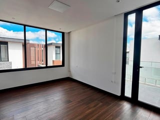 📍 CASA EN VENTA – 3 HAB + ESTUDIO | CONDOMINIO MOLIÉ | ZONA 10 - 5