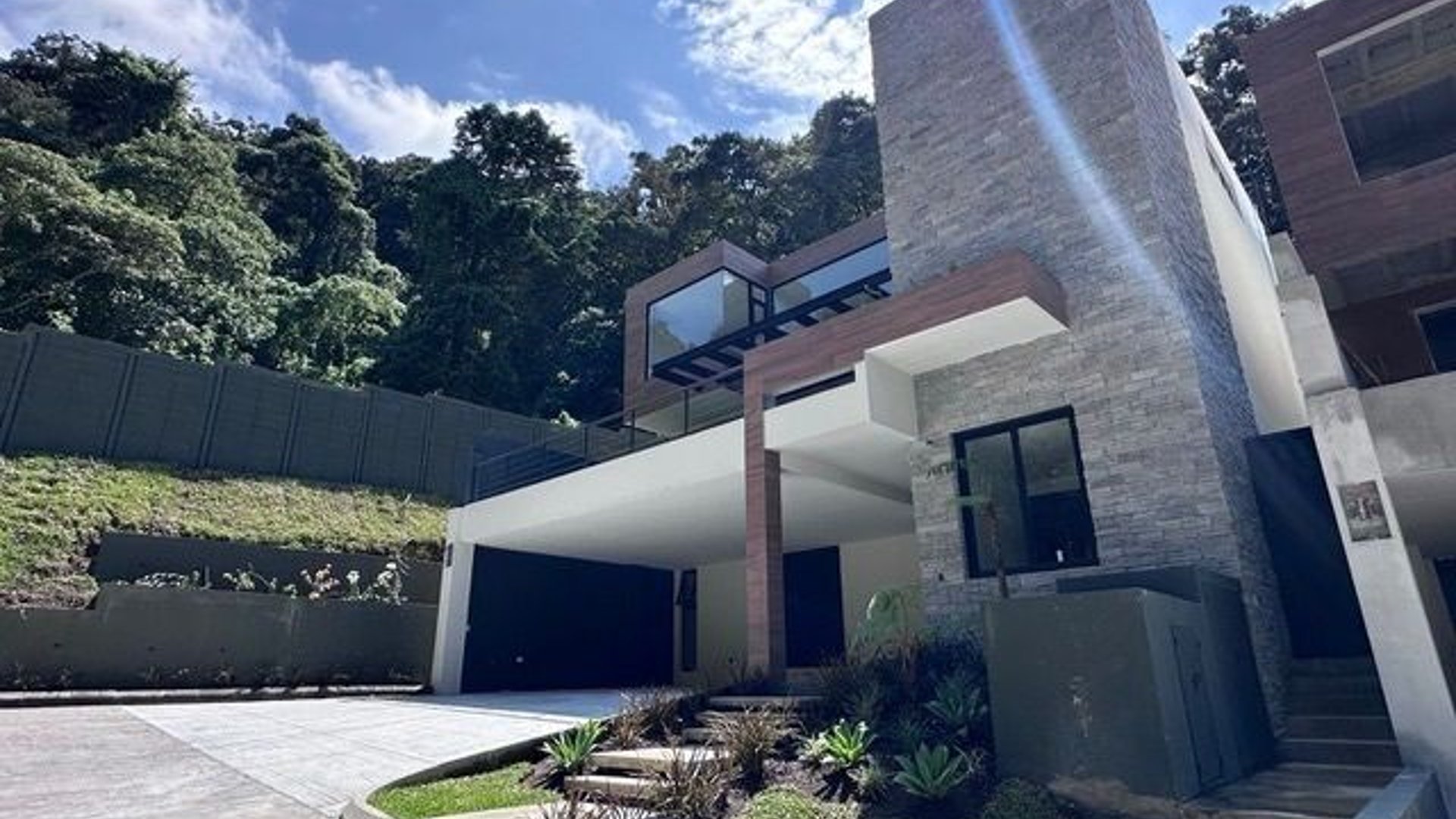 San Miguel Buenavista/ Moderna y Preciosa Casa en venta y Renta