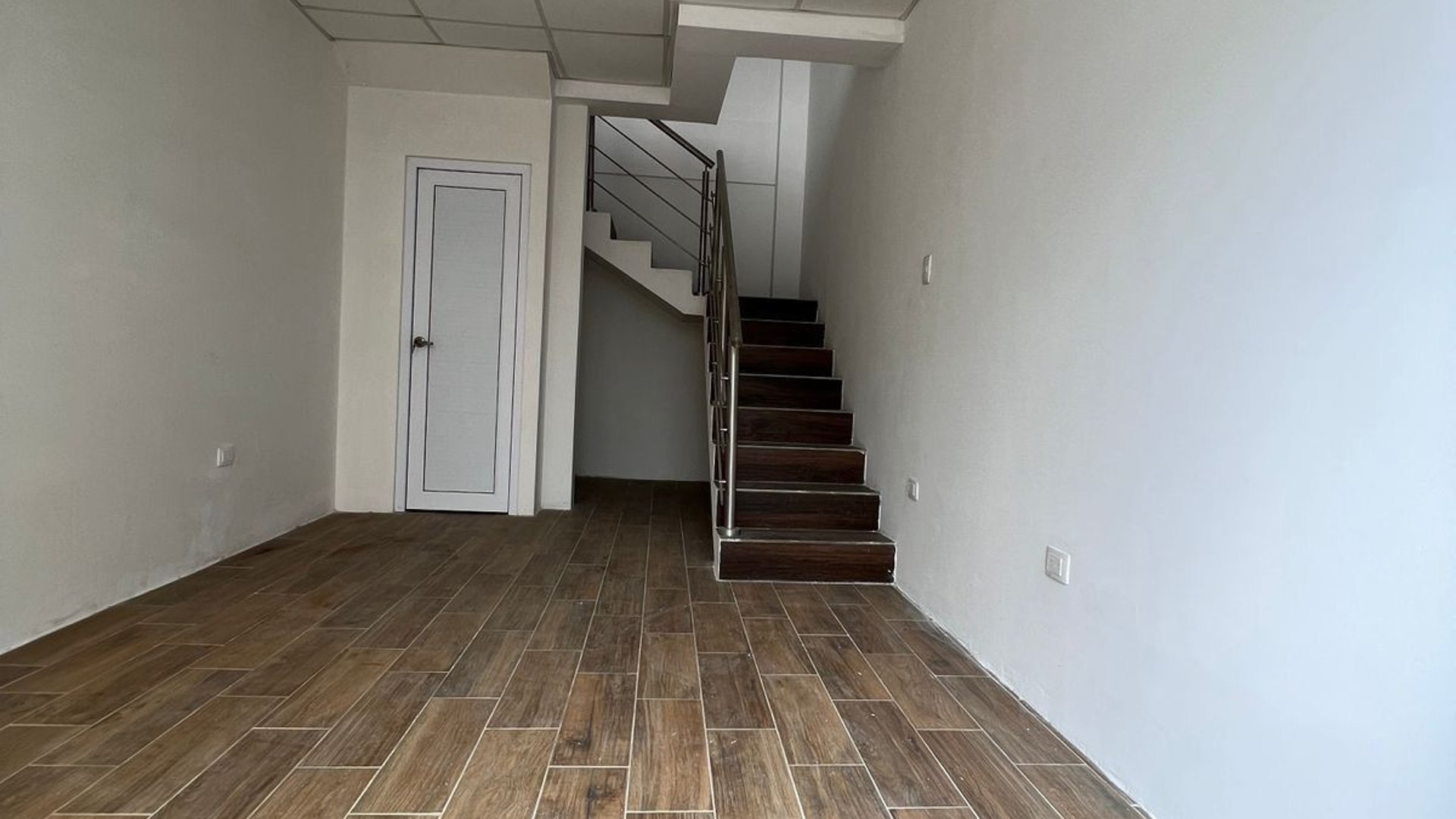 Bodega nueva en zona 13 disponible en venta! - Miniatura 8