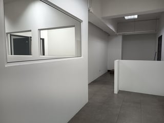 Oficina en Renta en Zona 10 Edificio Torino 2 - 5