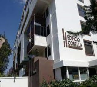 📍 APARTAMENTO EN RENTA – 2 HAB + BALCÓN | EDIFICIO COBELLA | ZONA 14