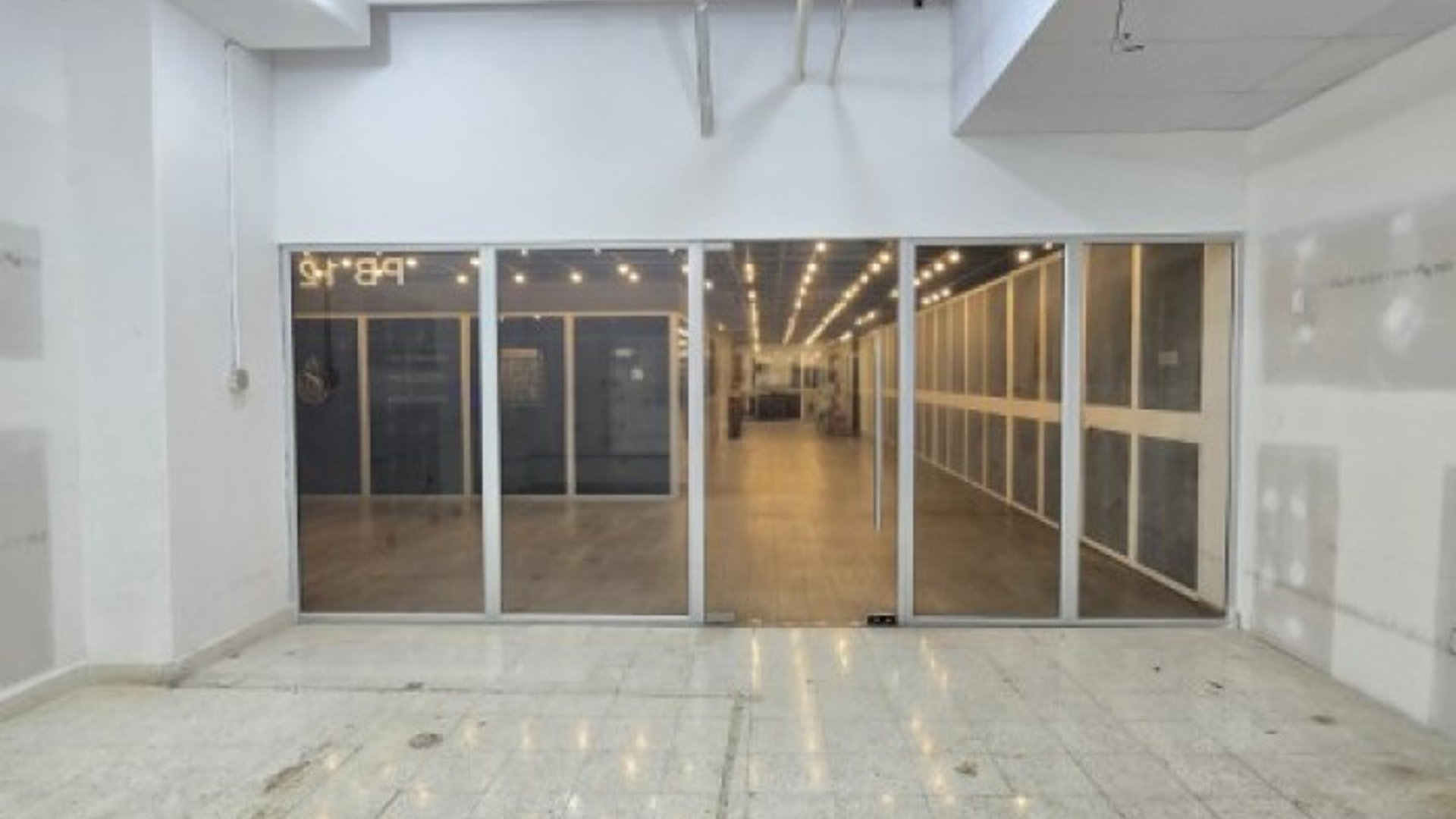 Local en Venta, Edificio Narama Zona 13 Guatemala - Miniatura 4