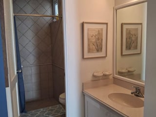 Apartamento en venta remodelado en Juan Gaviota, Marina del Sur - Image 16