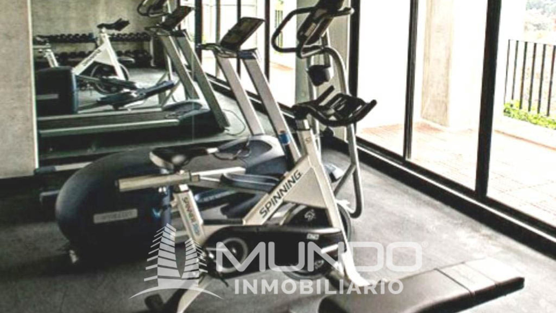 APARTAMENTO AMUEBLADO EN VENTA ZONA 10 - Miniatura 2
