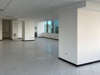 Oficina en renta EUROPLAZA Zona 14 - 2