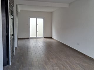 Casa en venta en Residenciales San José, área Claveles - Image 3